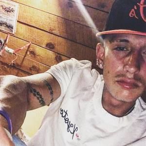 Meet your Posher, Dustin